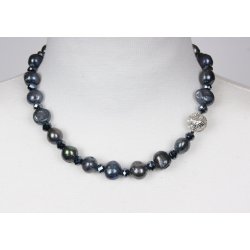 100-27  47 cm Potatoe pearls with crystal glass