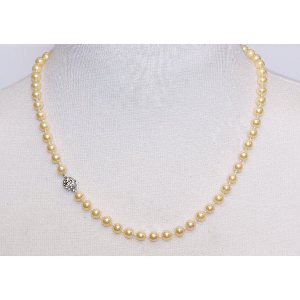 100-48 Queen 47 cm shellpearl pearl 6 mm  ST # 230 Yellow