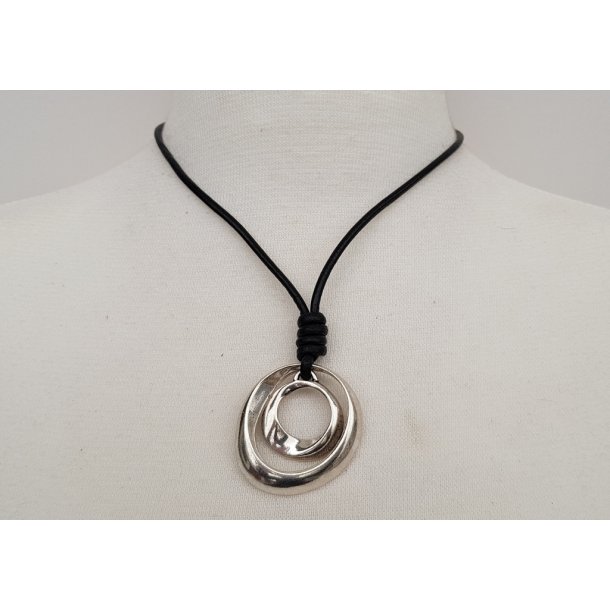 B-217 necklace with 2 rings 42 cm