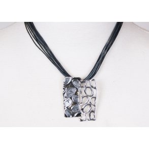 NMJ-049 black broken window