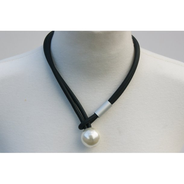 (45 cm)Black/silver  design with peral