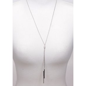 80 cm necklace two silver needles with thread