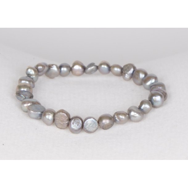 Peach perals bracelet dark gray silver P#40