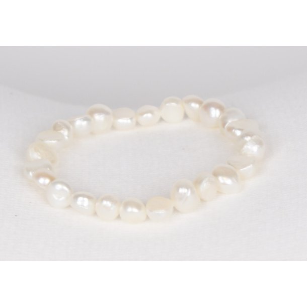 Peach perals bracelet White P#50