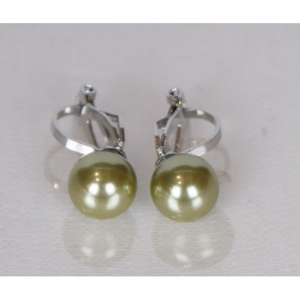 400-62 Queen earrings - ears Clips 8 mm ST #217 Mint Green