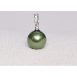  425-50 Queen shellpearl pearl 12 mm Charm