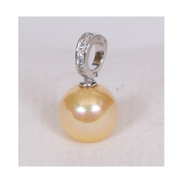 425-50 Queen shellpearl pearl 12 mm Charm  ST # 230 Yellow