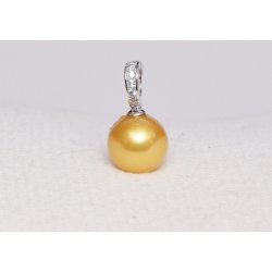  425-50 Queen shellpearl pearl 12 mm Charm
