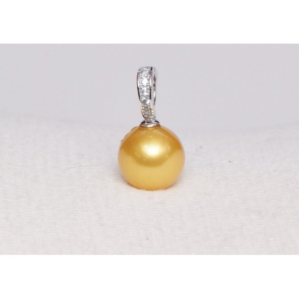 425-50 Queen shellpearl pearl 12 mm Charm ST-608 Carry 	