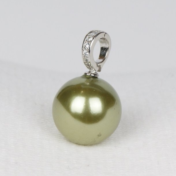 425-51 Queen shellpearl pearl 16 mm Charm ST #217 Mint Green