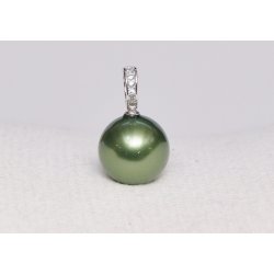 425-51 Queen shellpearl pearl 16 mm Charm
