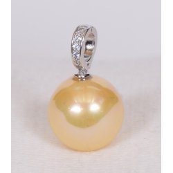 425-51 Queen shellpearl pearl 16 mm Charm