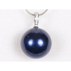 425-52 Queen shellpearl pearl 22 mm Charm