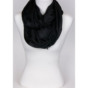 Black	# 4	180 x 110 cm Silk