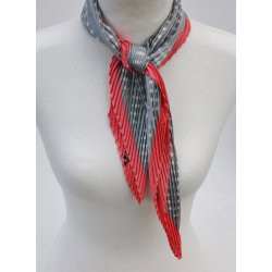 Watermelon	70 x 70 cm Silkfeeling small dots curled