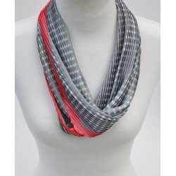 Watermelon	70 x 70 cm Silkfeeling small dots curled